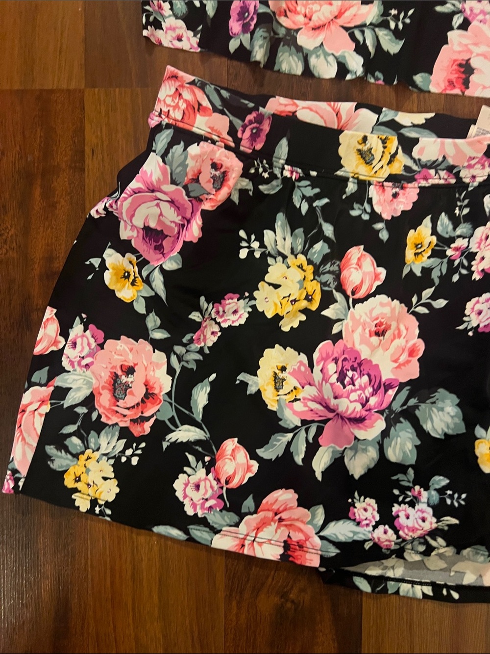 American Beach Floral Two-Piece Cami and Skirt Swim Suit Set Size XL - Picture 2 of 6